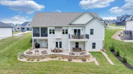 1055 Westerham CT