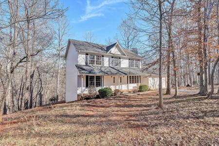 810 Gap Bridge RD