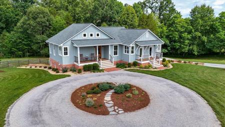 607 Camellia PL
