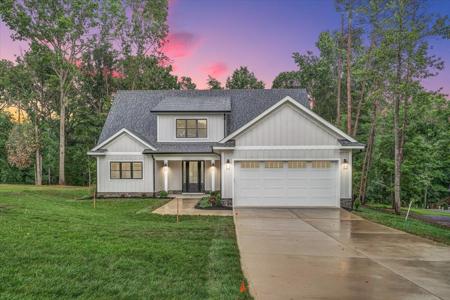 120 Pointe O Woods DR