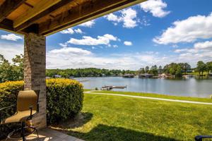 1935 Bridgewater Bay DR