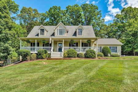 109 Sunset Pointe DR
