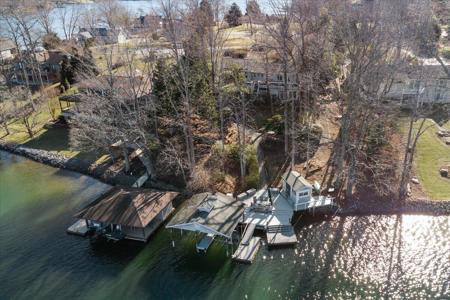 1031 Lakemount DR