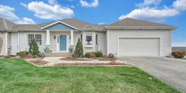 2302 Lake Retreat RD