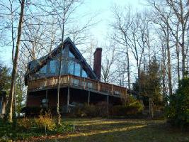 303 Saunders Point RD