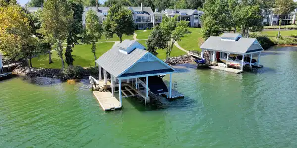 Image 3: Dock