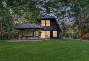 800 Lake Park DR