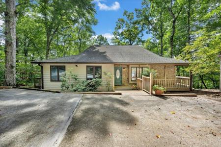 309 Oak Crest DR