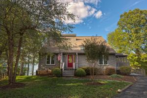 823 High Point RD