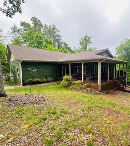 108 Hilltop DR