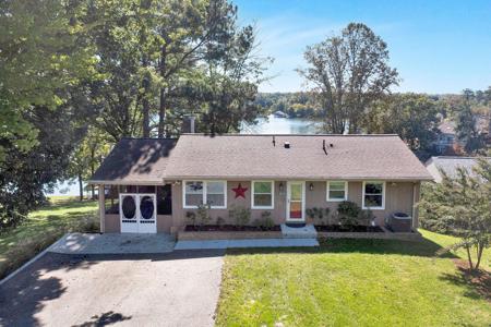 126 Overlook CIR