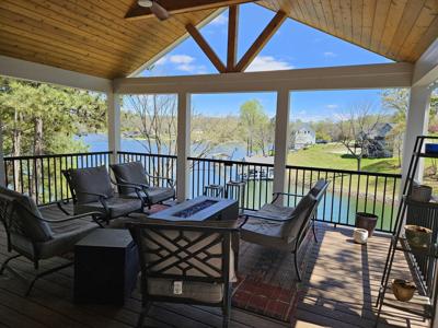 1005 Country Lake DR