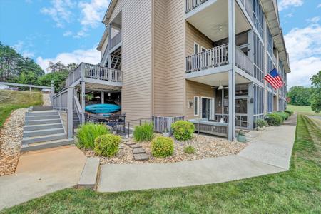 1209 Mariners WAY