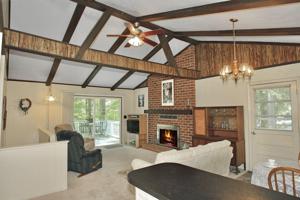 210 Driftwood CT
