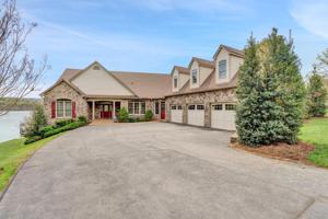 114 Dalton LN