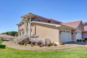 1090 Siesta Key CT