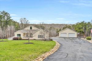 167 Edgewater DR