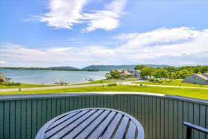 70 Clubhouse Tower CIR