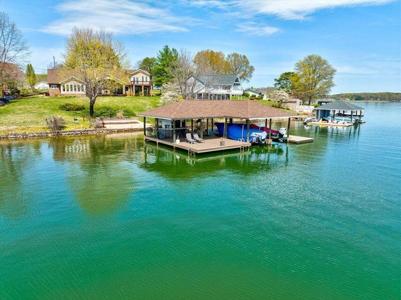 10 Key Lakewood CIR