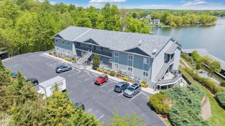 200 Bay Shore DR