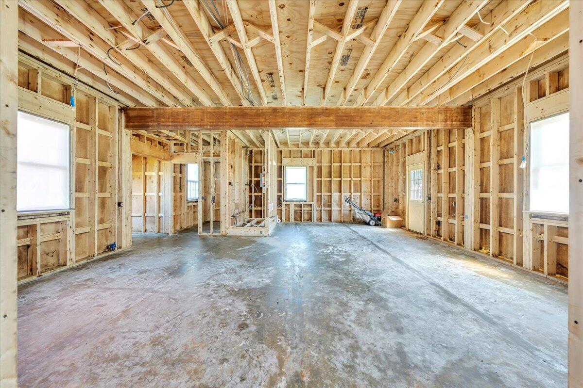 Image 3: 31-MIB07428