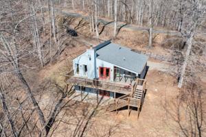 170 Deerpath DR