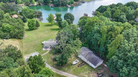 2834 Airport RD