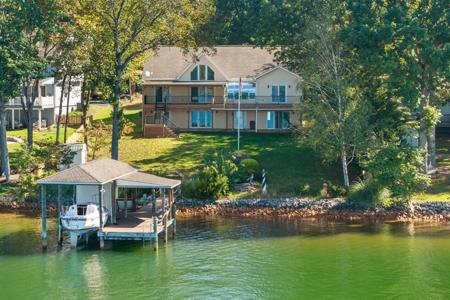 309 Tulip Tree LN