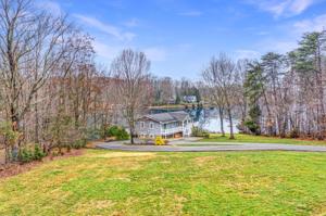 429 Locust LN