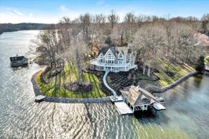 300 Morningwood LN