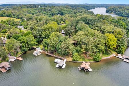 114 Clement DR
