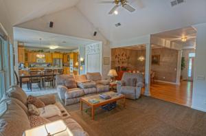 818 Cedar Key LN
