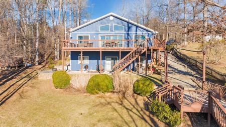 140 Sandy Point CT