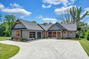 135 Hammock Pointe DR