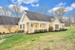 106 Golf Villa DR