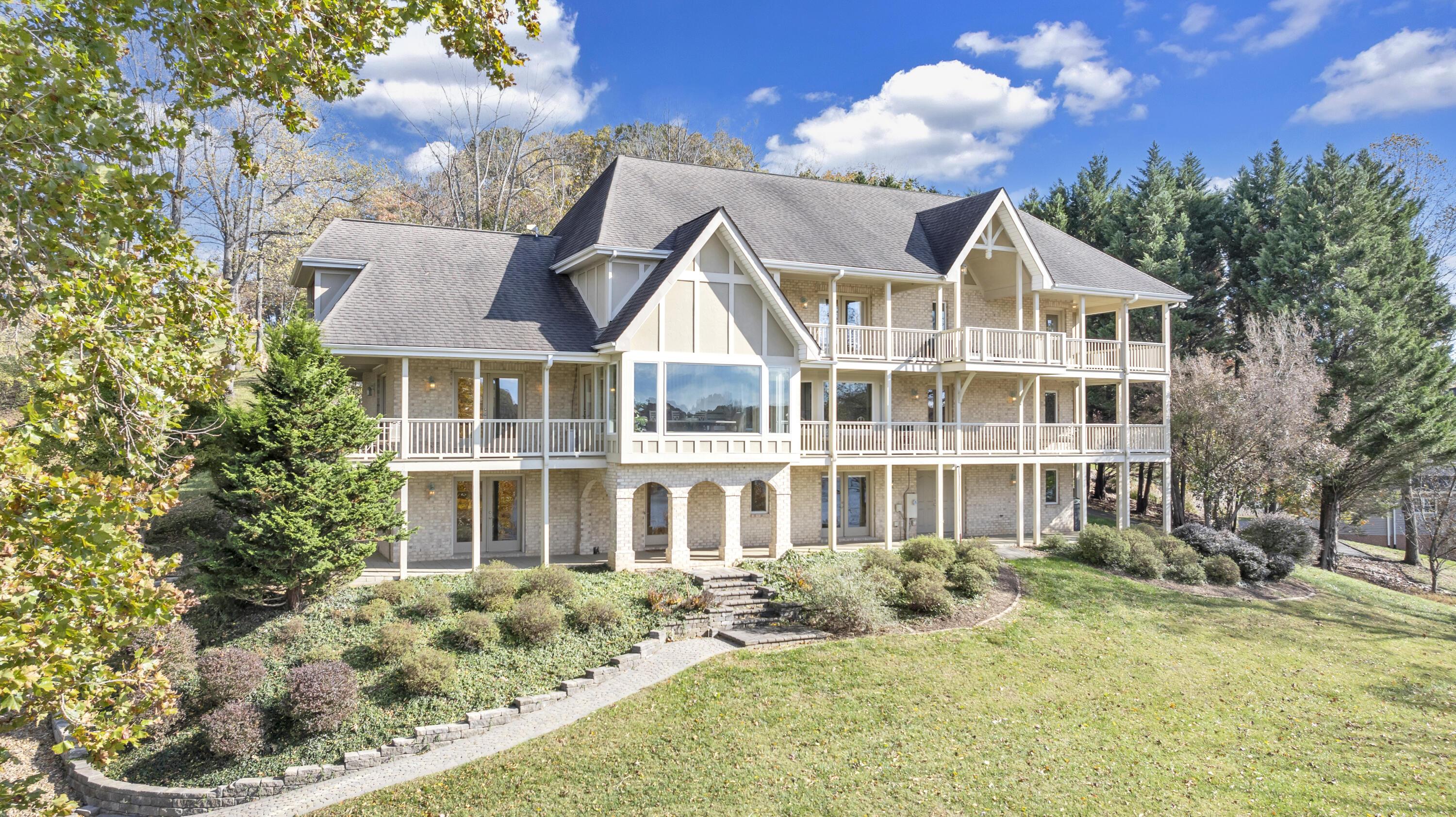 Image 1: 001-DJI_20251101024608_0243_D