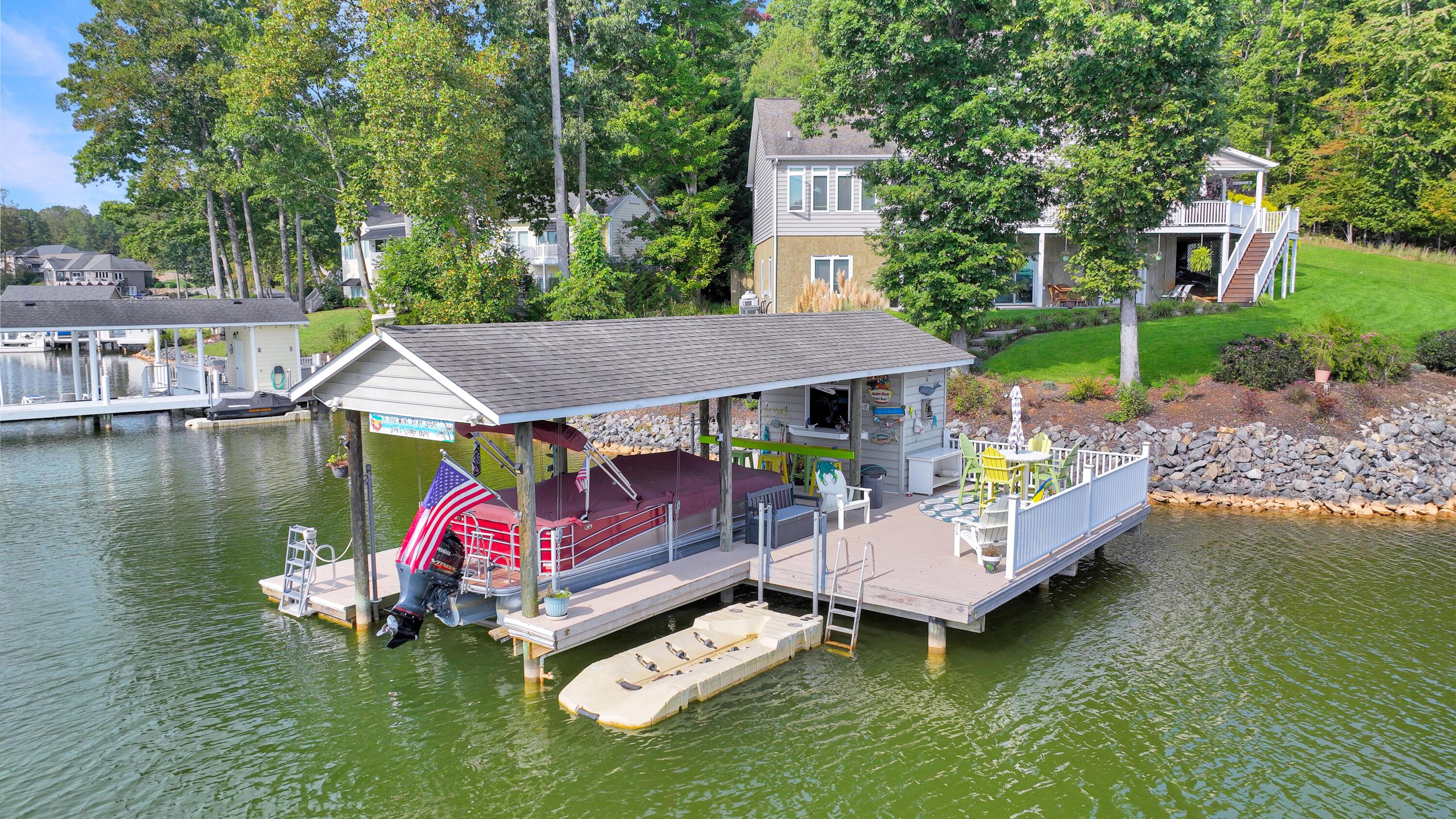 Image 2: Dock