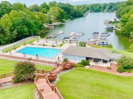 1089 Bluewater DR