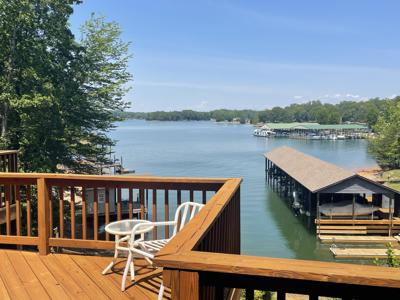 213 Saunders Point RD