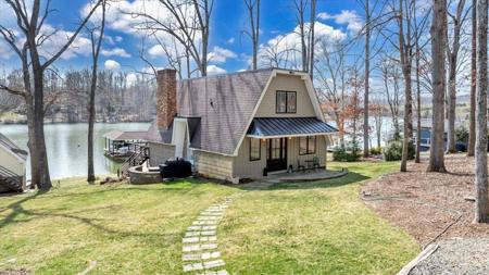 480 Lakeland DR