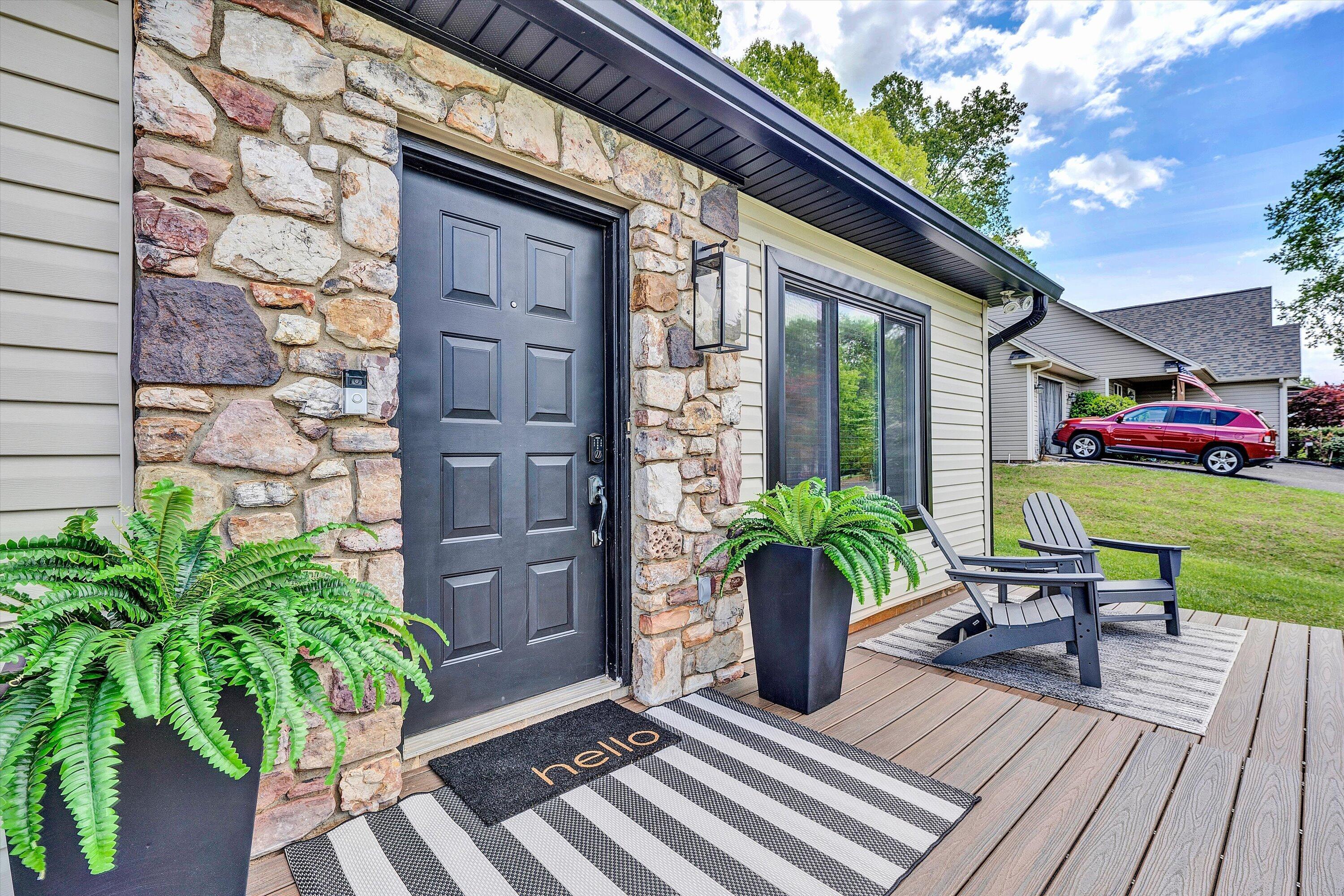 Image 4: 150 Indian Pointe Dr