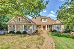 224 Lakeside LN