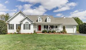 412 BACK NINE DR
