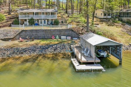 241 Locust LN