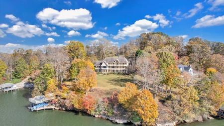 6641 Horseshoe Bend RD