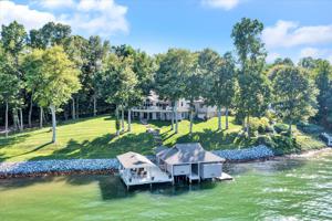 488 Channelview DR