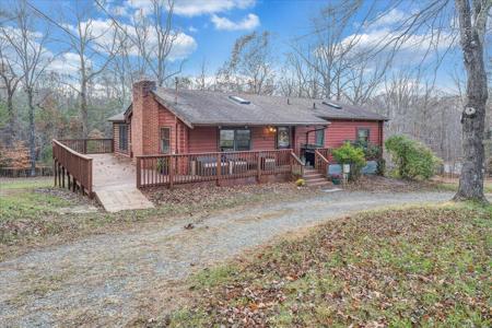 501 Spinnaker WAY