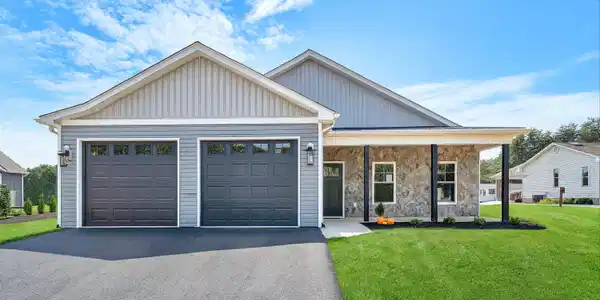 Image 2: Virtual landscape & driveway