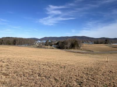 Lot 44 Congressional WAY