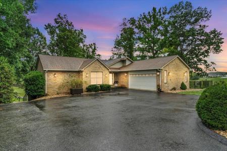 1037 Whitetail DR